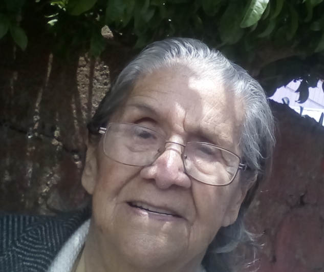 Mamita en nuestra casa en Hualqui, Noviembre de 2020, dias antes del comienzo de la pesadilla.
